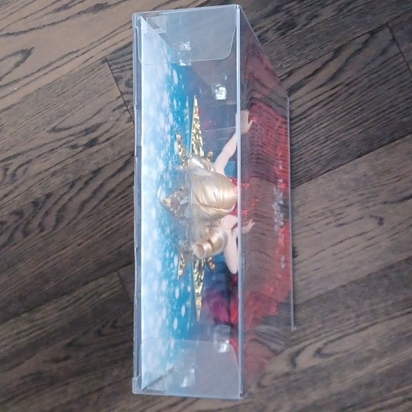 2017 Barbie Star Red Shimmery Holiday Gown Doll Mattel #DYX39 - Picture 8 of 12